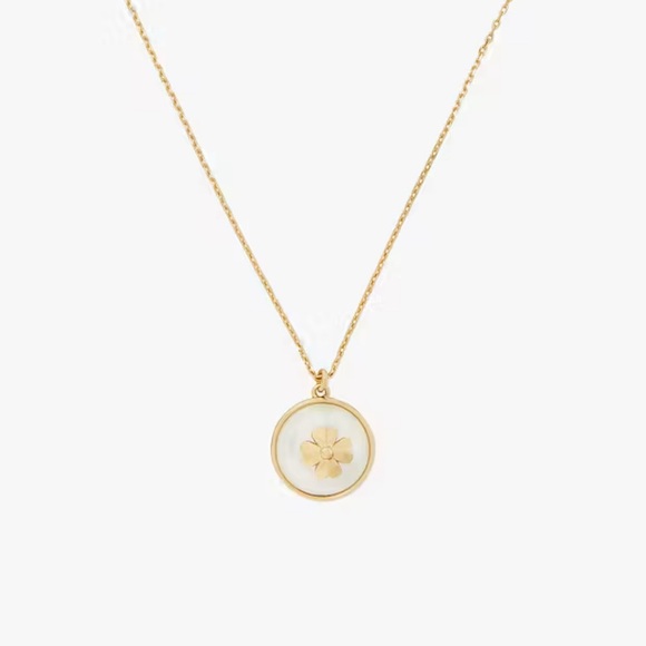 Kate Spade New York Cream Gold Clover Pearls on Pearl Necklace‎ NWT - Picture 1 of 7